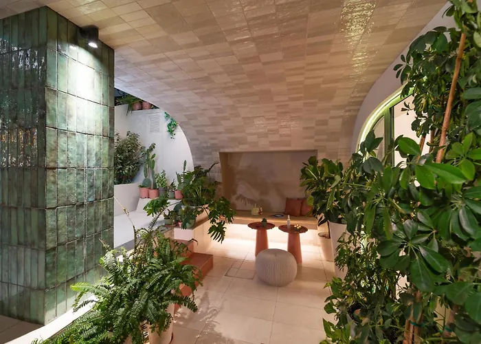 Central Grinn-In The Heart Of Rhodes,New&Stylish!