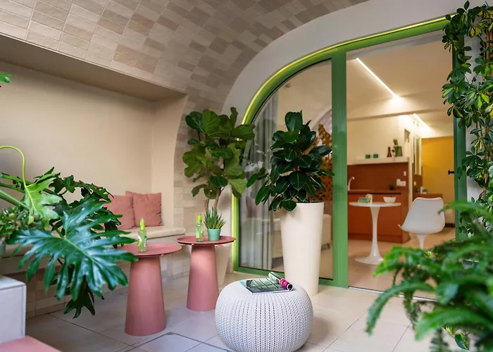 Central Grinn-In The Heart Of Rhodes,New&Stylish!